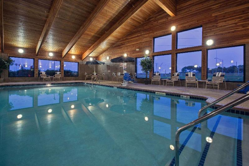 בית מלון כפרי Americinn By Wyndham Fort Dodge