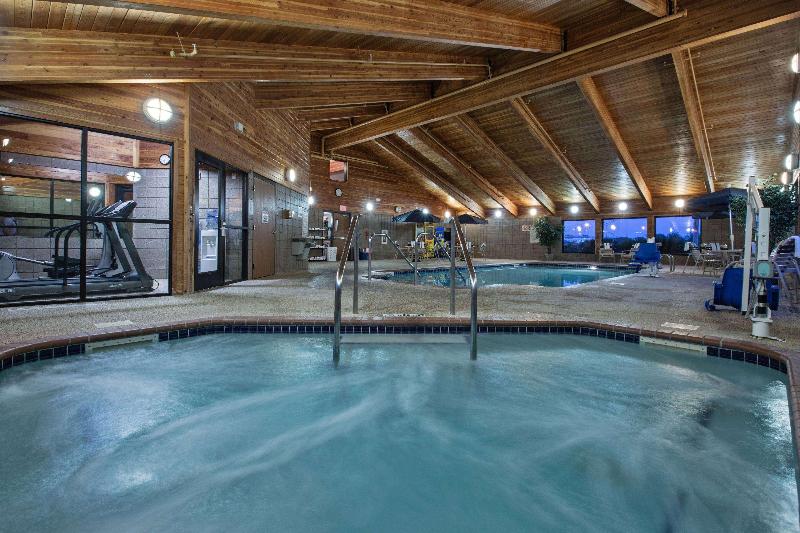 בית מלון כפרי Americinn By Wyndham Fort Dodge