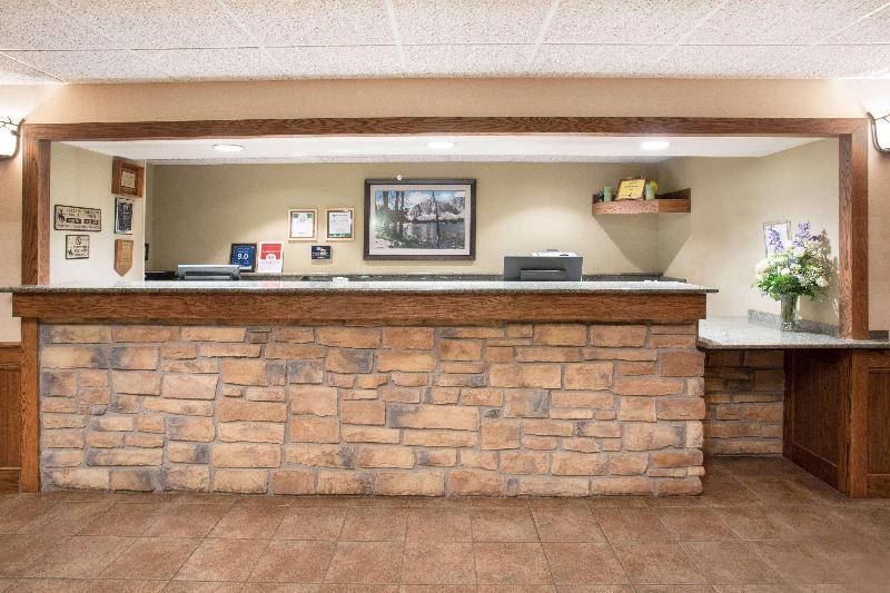 فندق Americinn By Wyndham Laramie Near University Of Wyoming