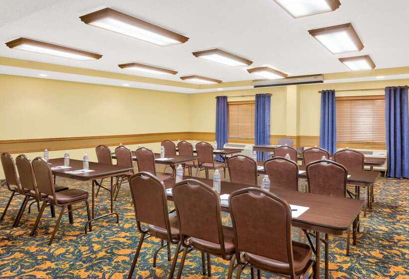 فندق Americinn By Wyndham Vidalia