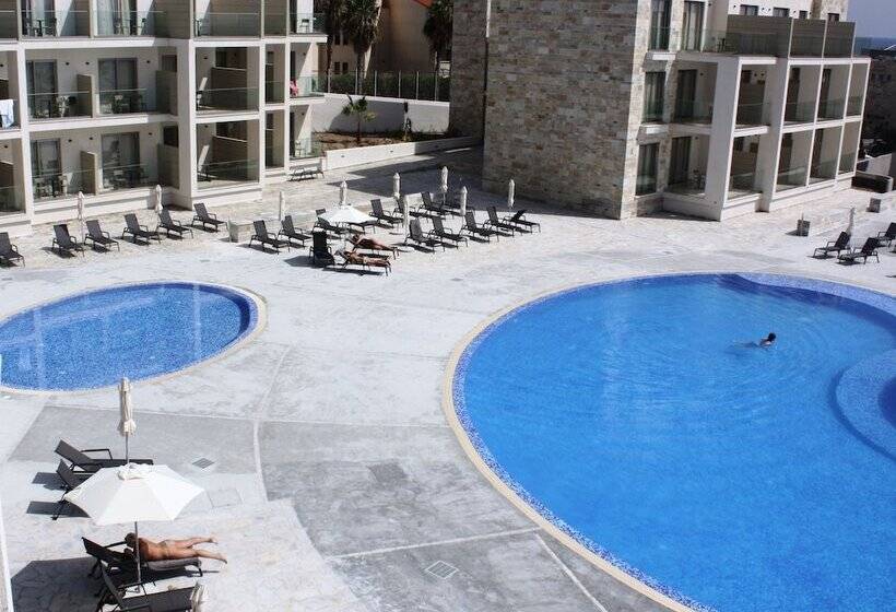 Amphora Hotel & Suites