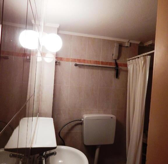 ホテル Angela S House