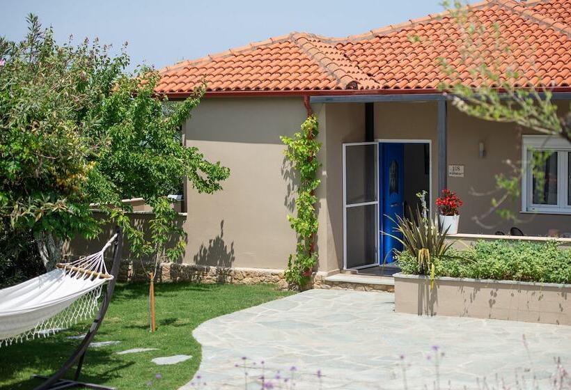 בית מלון כפרי Antigoni Seaside Resort