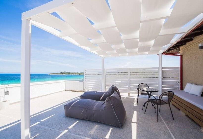 בית מלון כפרי Antigoni Seaside Resort