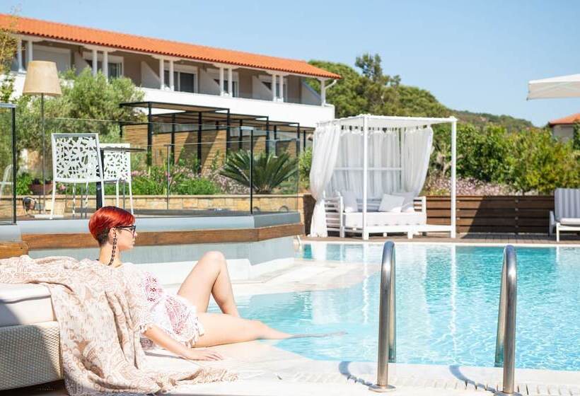 בית מלון כפרי Antigoni Seaside Resort