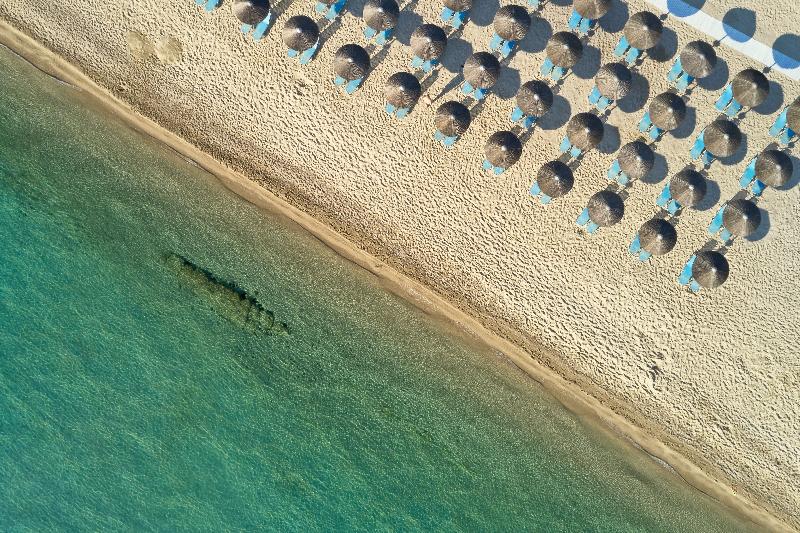 בית מלון כפרי Antigoni Seaside Resort