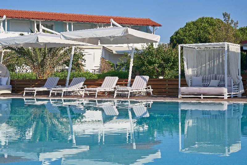 בית מלון כפרי Antigoni Seaside Resort