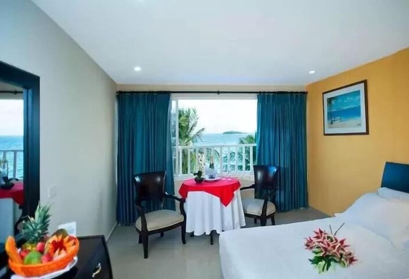 هتل Bahia Sardina