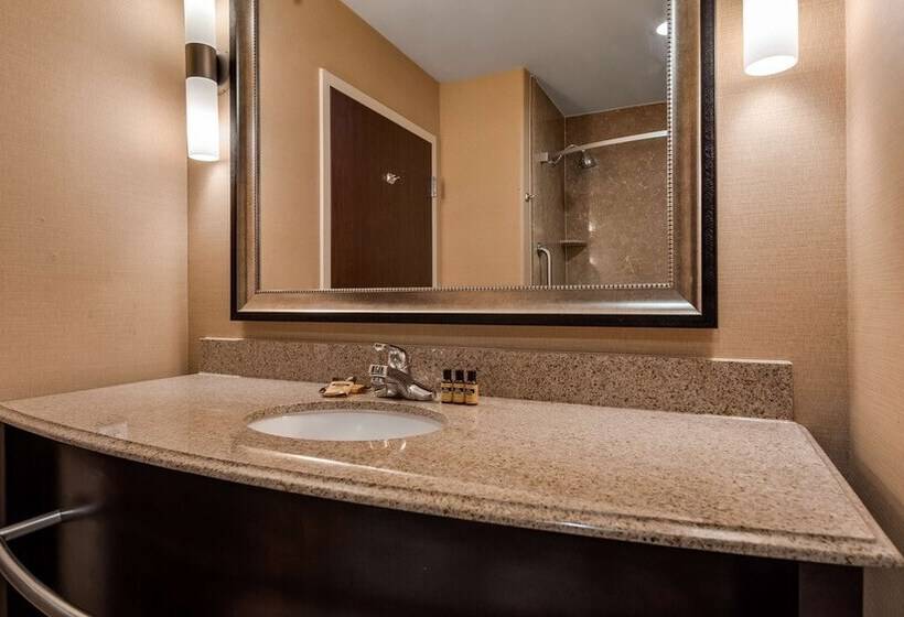 فندق Best Western Plus Midland Suites