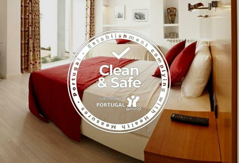 هتل Casa Das Aguarelas