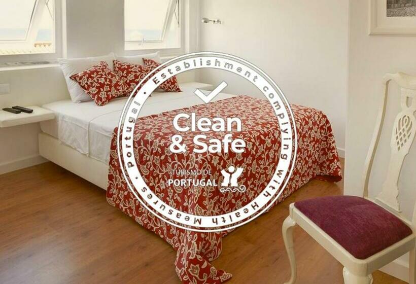 هتل Casa Das Aguarelas