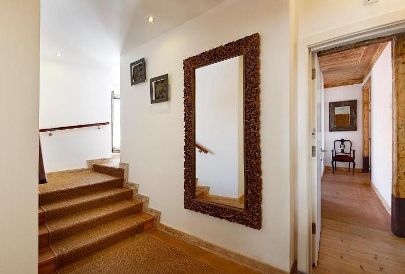 هتل Casa Das Aguarelas