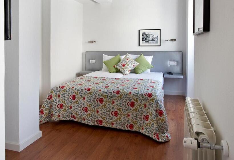 هتل Casa Das Aguarelas