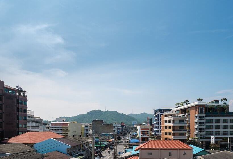 Hotel Chomsin Hua Hin ชมสินธุ์ หัวหิน