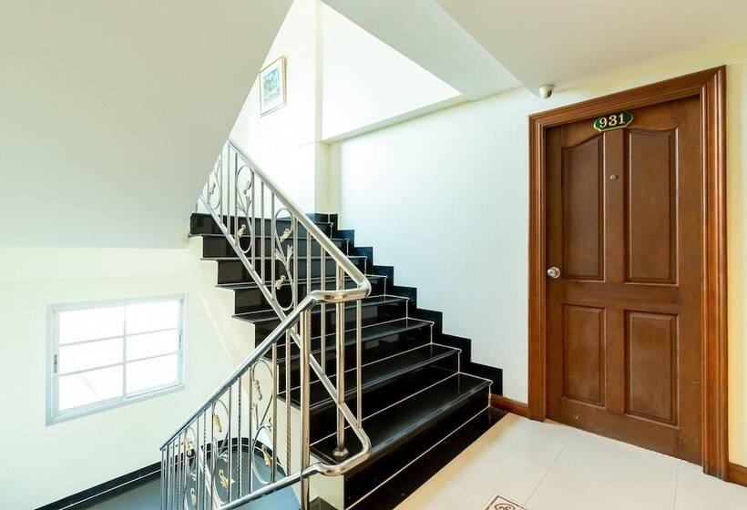 Hotel Chomsin Hua Hin ชมสินธุ์ หัวหิน