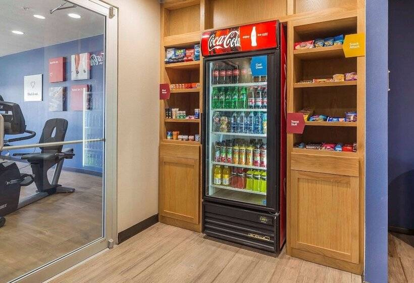 호텔 Comfort Suites El Paso Airport