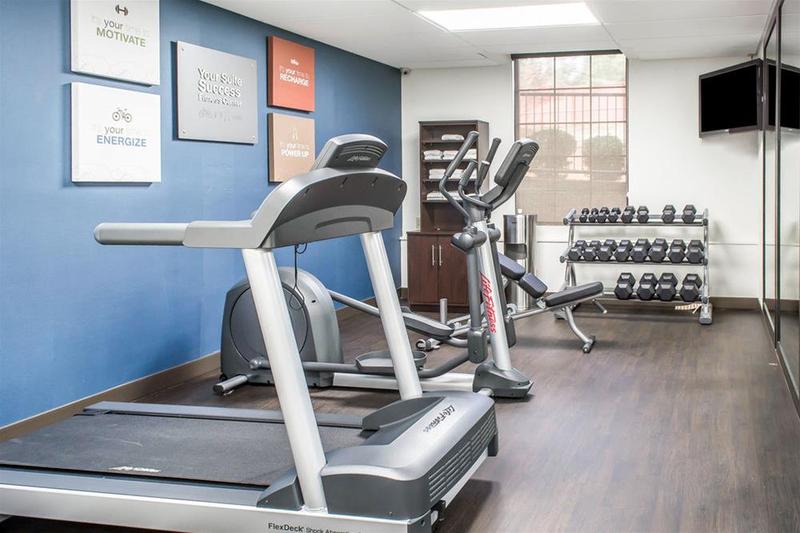 בית מלון כפרי Comfort Suites Near Potomac Mills