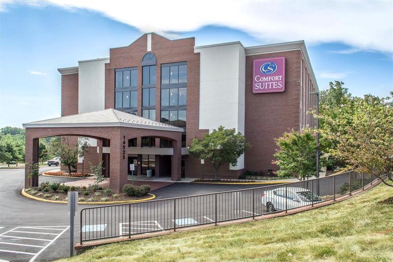בית מלון כפרי Comfort Suites Near Potomac Mills