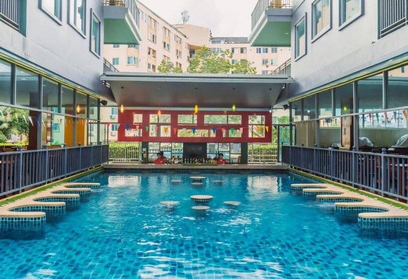 호텔 Elite Suites Patong