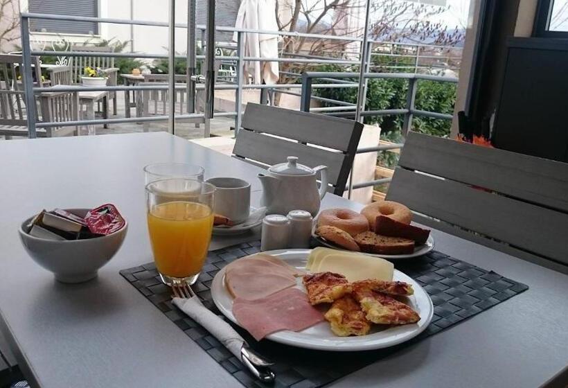 בית מלון כפרי Ellopia Point