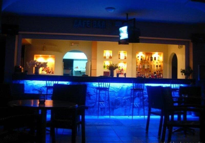 فندق Faliraki Bay