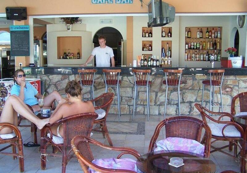 فندق Faliraki Bay