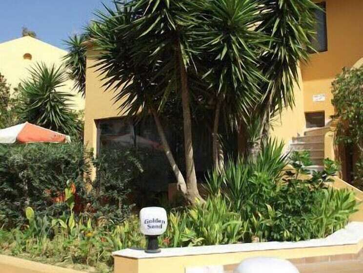 בית מלון כפרי Golden Sand