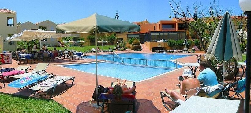 בית מלון כפרי Golden Sand