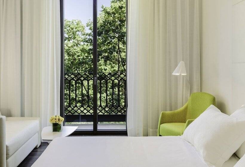 Отель H10 Urquinaona Plaza