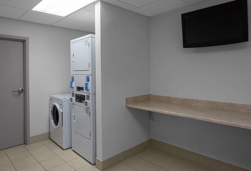 בית מלון כפרי Hilton Garden Inn Salt Lake City Airport