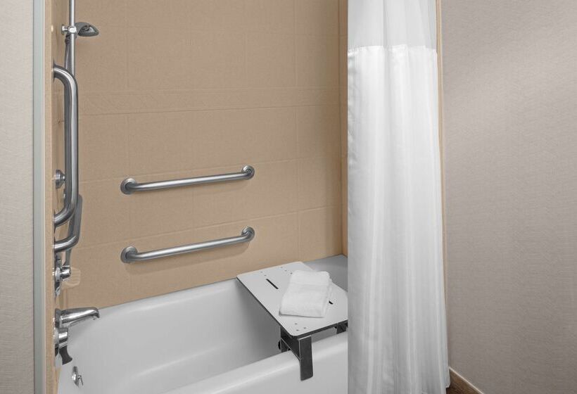 בית מלון כפרי Hilton Garden Inn Salt Lake City Airport