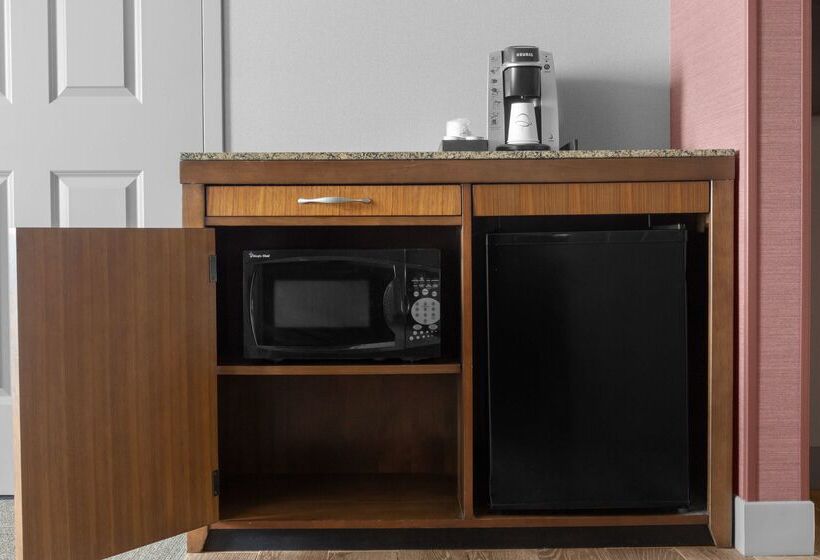 בית מלון כפרי Hilton Garden Inn Salt Lake City Airport