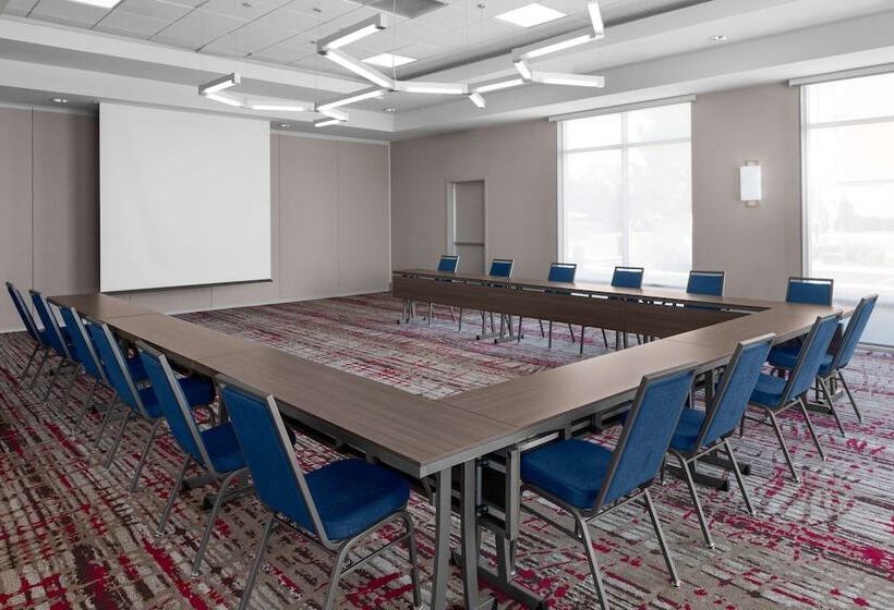 בית מלון כפרי Hilton Garden Inn Salt Lake City Airport