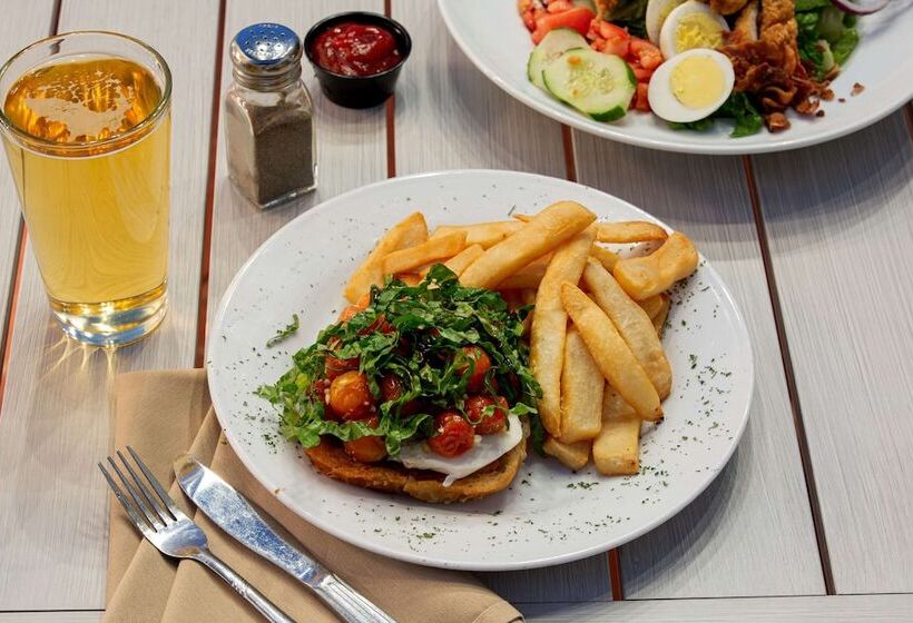 בית מלון כפרי Hilton Garden Inn Salt Lake City Airport