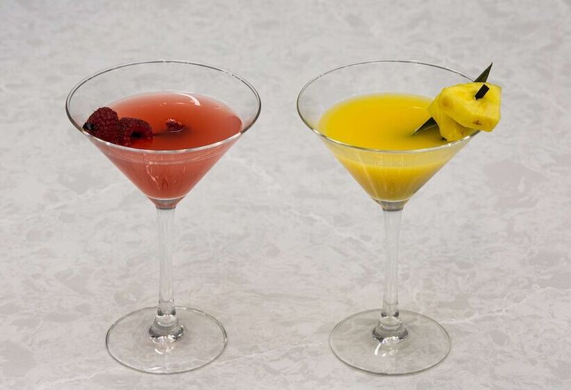 בית מלון כפרי Hilton Garden Inn Salt Lake City Airport