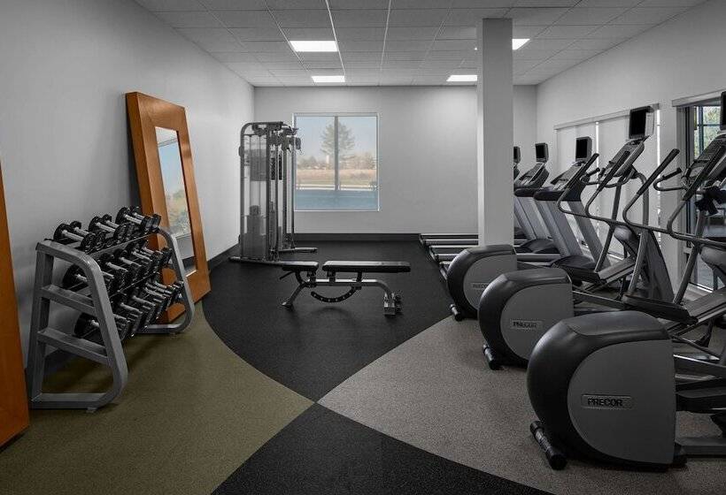 בית מלון כפרי Hilton Garden Inn Salt Lake City Airport