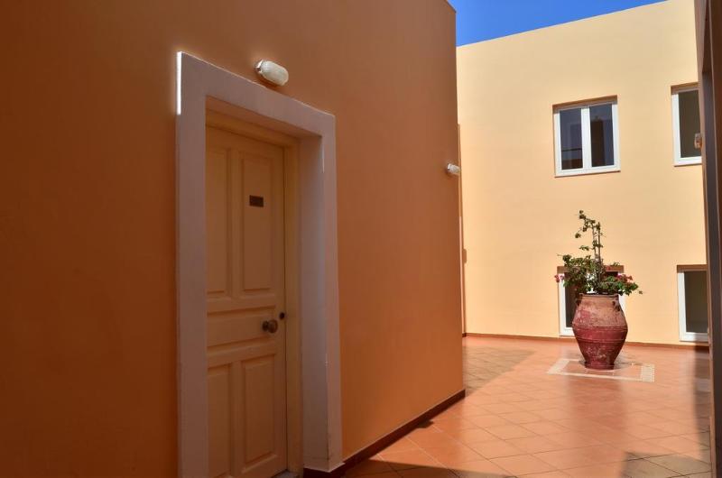 בית מלון כפרי Hiona Holiday