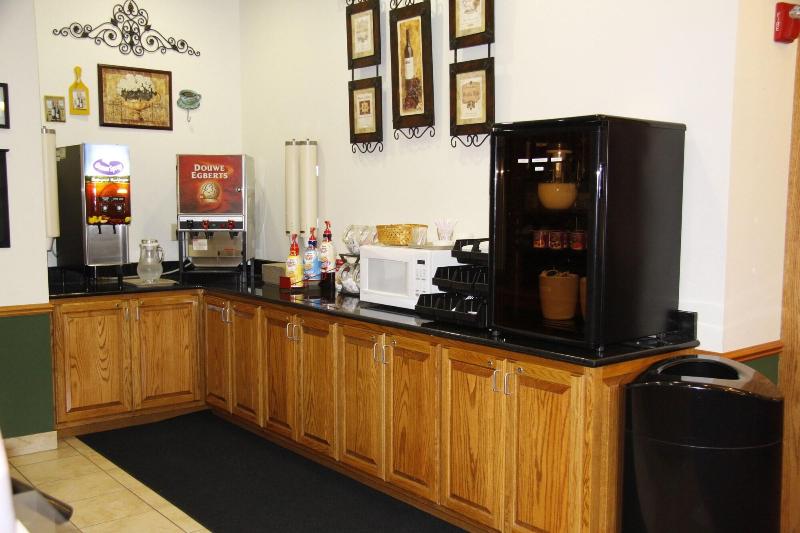Отель Horizon Inn & Suites