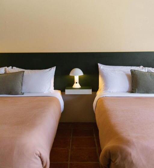 בית מלון כפרי Hummingbird Inn