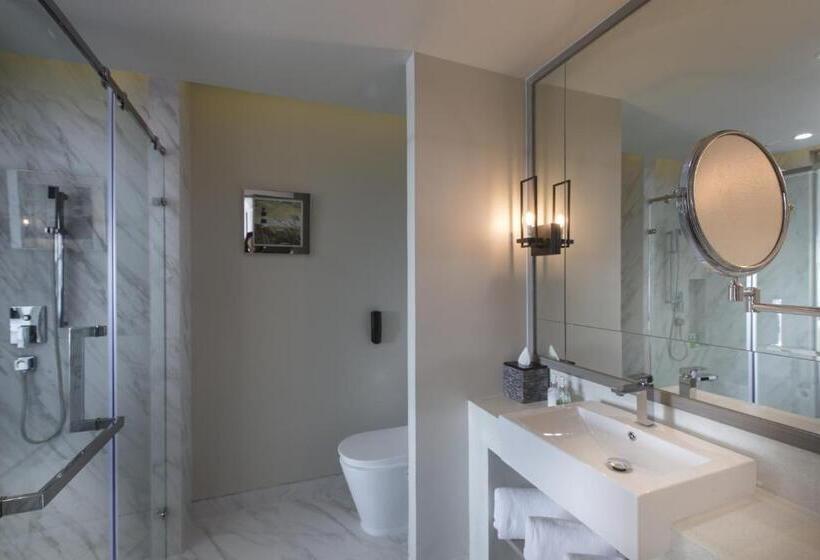 فندق Ikon Phuket   Sha Extra Plus