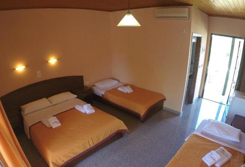 בית מלון כפרי Kalias