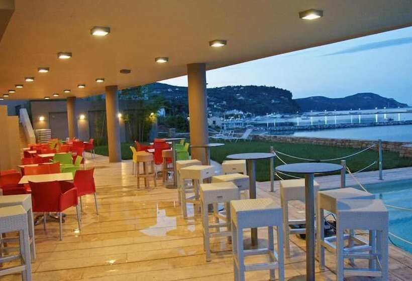 בית מלון כפרי Kymi Palace