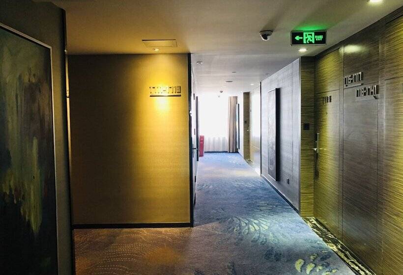 La Perle International Hotel Free Shuttle Between Hotel And Exhibition Center During Canton Fair &