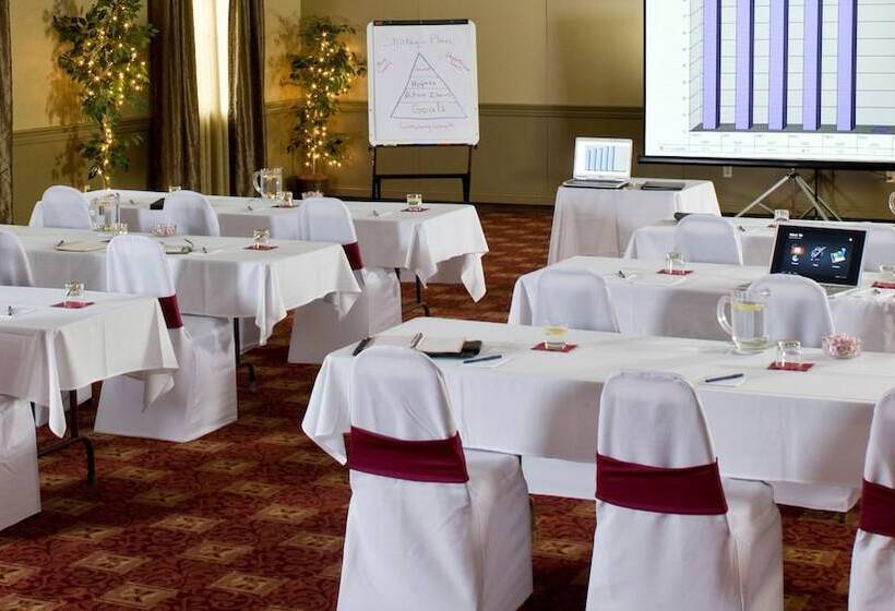 Отель Lake Opechee Inn And Spa