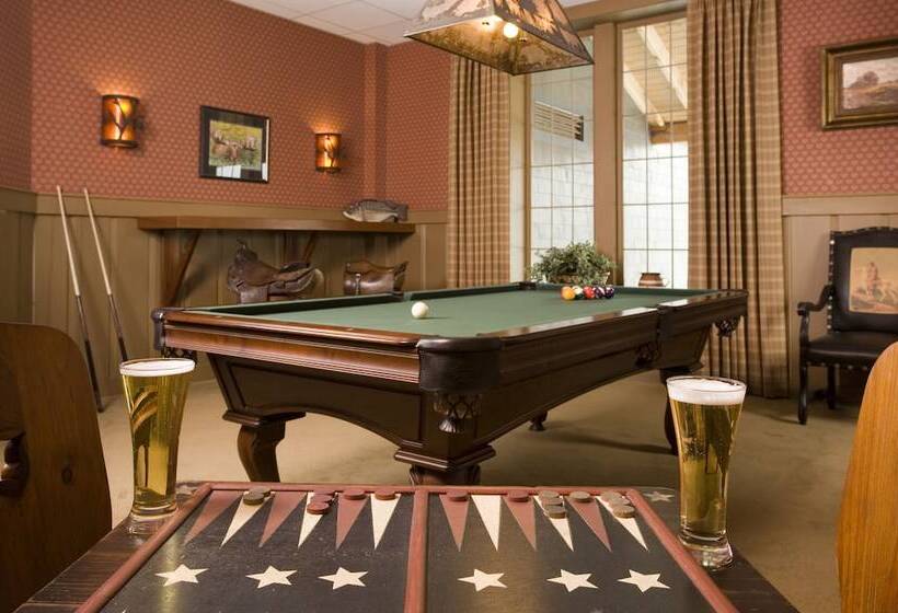 Отель Lake Opechee Inn And Spa