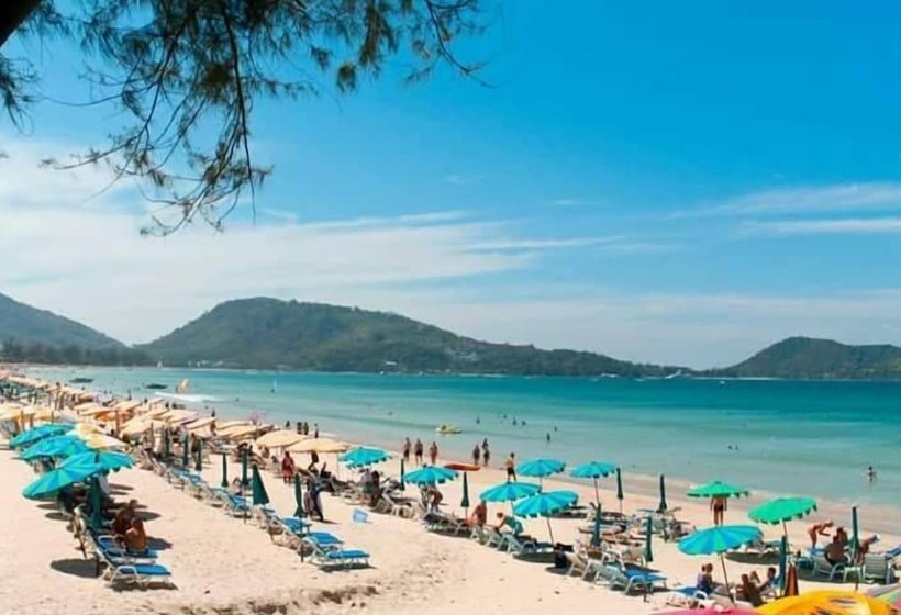 ホテル Lars Lita Residence