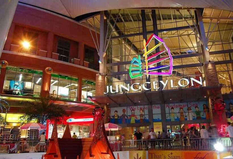 ホテル Lars Lita Residence