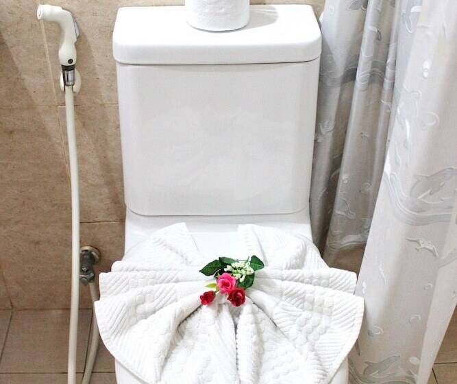 ホテル Lars Lita Residence