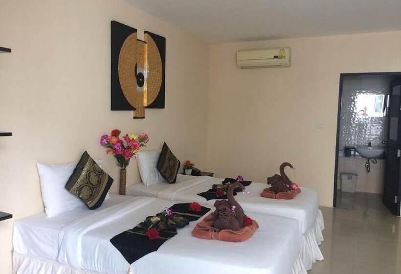 ホテル Lars Lita Residence