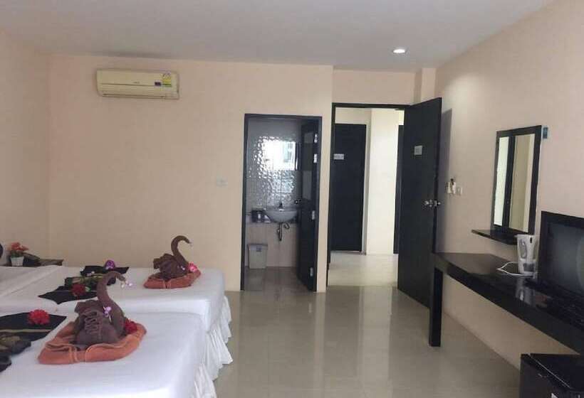 ホテル Lars Lita Residence